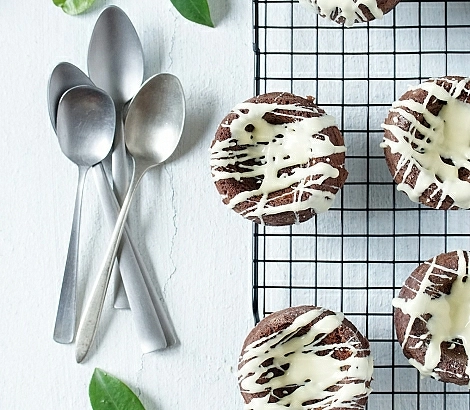 Bizcochitos de remolacha, chocolate y Licor Tostado